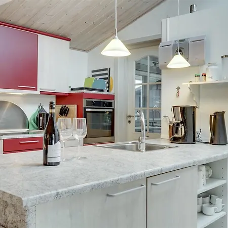 Antonella - 850m From The Sea By Interhome